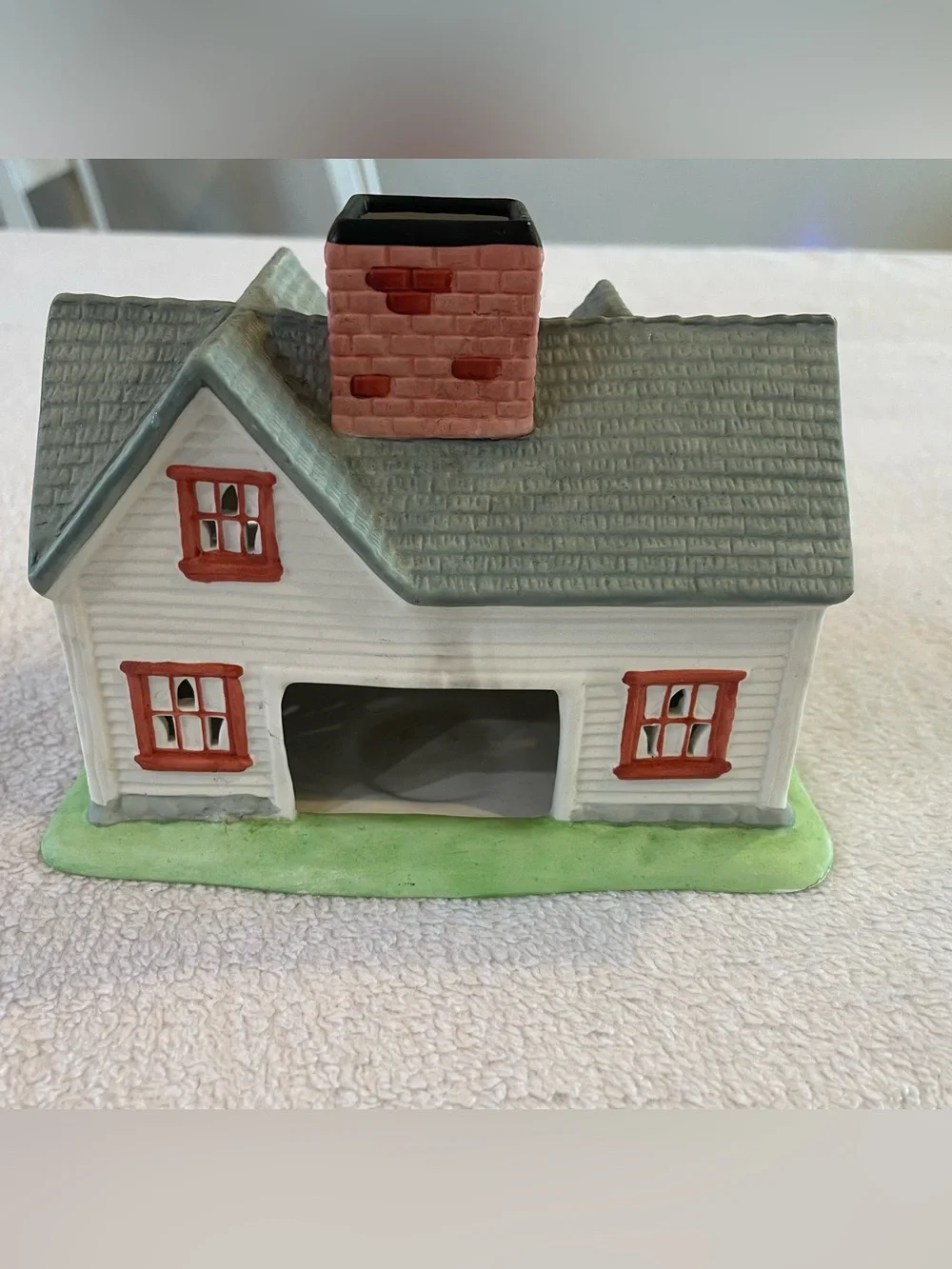 PartyLite adorable farmhouse